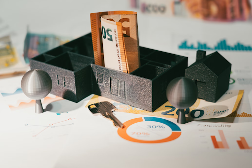 money in a lockbox indicating Mistakes Homeowners Make When Selling Their Property